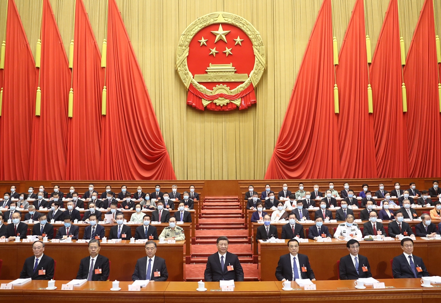5月22日，第十三屆全國(guó)人民代表大會(huì)第三次會(huì)議在北京人民大會(huì)堂開(kāi)幕。黨和國(guó)家領(lǐng)導(dǎo)人習(xí)近平、李克強(qiáng)、汪洋、王滬寧、趙樂(lè)際、韓正、王岐山等出席，栗戰(zhàn)書(shū)主持大會(huì)。
