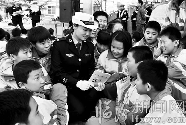 襄汾:消防宣傳進(jìn)校園 近千名師生齊享“安全大餐”