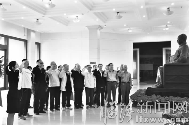 臨汾市老干部局:緬懷革命先烈 重溫入黨誓詞